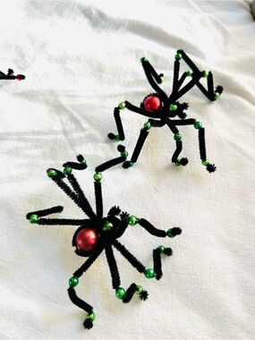 Vintage repurposed Halloween spiders